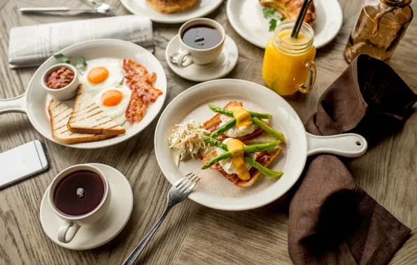 Picture tea, Breakfast, juice, scrambled eggs, bacon, toast, asparagus, mustard