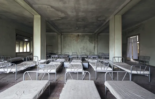 Bed, interior, Colonia Montana