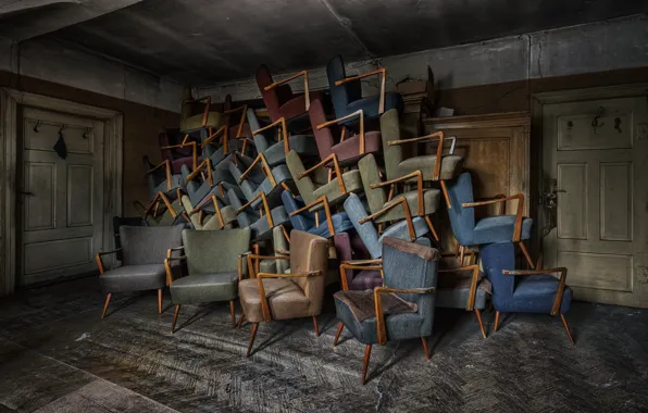 Room, chair, the door