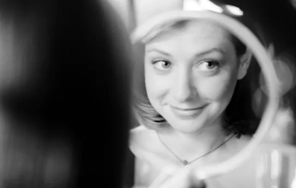 Smile, black and white, Reflection, mirror, Actress, Alison Hannigan, Alyson Hannigan