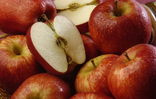 Picture droplets, apples, juicy