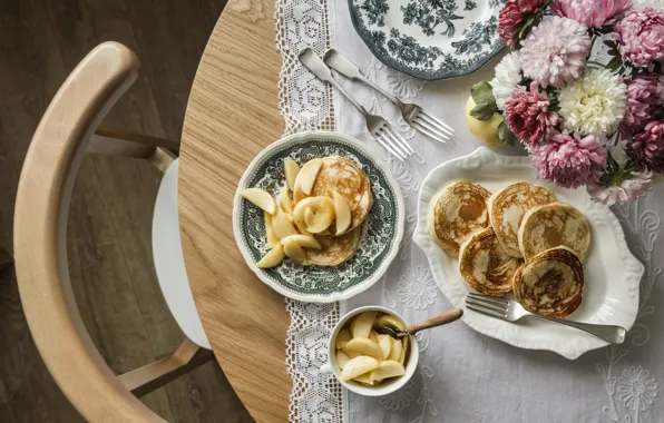 Flowers, berries, pancakes