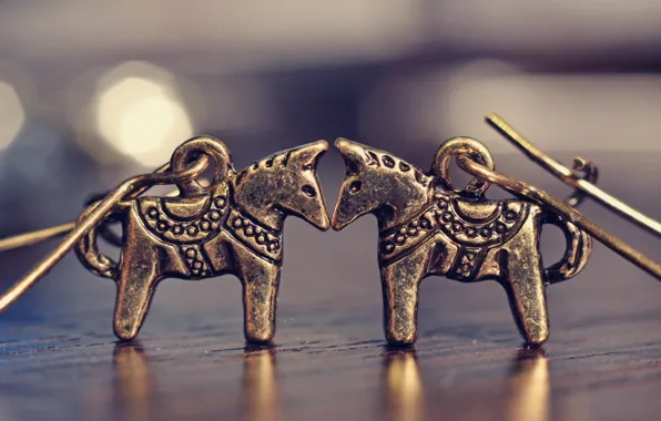 Picture macro, love, earrings, horse, jewelry, bronze, horses