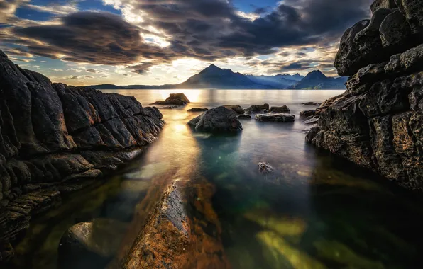 Picture mountains, lake, rocks