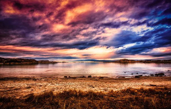 Picture beach, sunset, clouds, lake