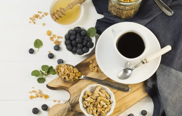 Berries, Breakfast, kiwi, nuts, honey, granola