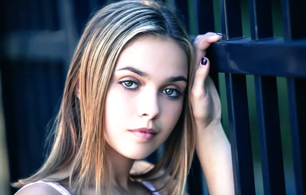 Look, portrait, sponge, retouching, Jess Fence
