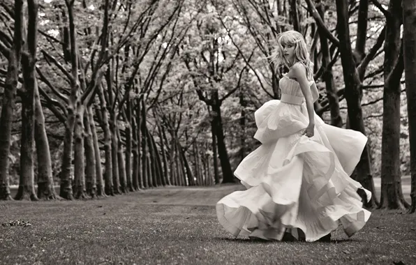 Trees, Park, dress, actress, hairstyle, blonde, photographer, black and white