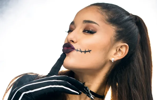 Singer, Ariana Grande, Ariana Grande