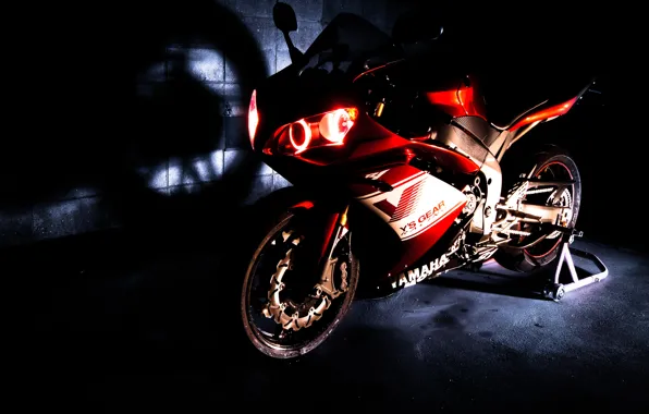 Red, White, YZF-R1