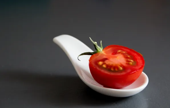 Picture macro, spoon, half, Pomidorka