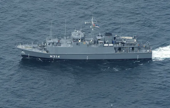 Baltika, Navy, sacala
