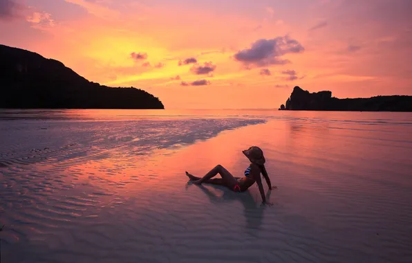 Picture beach, girl, the ocean, Thailand, Phi-Phi islands