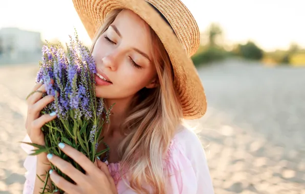 Picture sand, girl, light, flowers, face, shore, portrait, bouquet