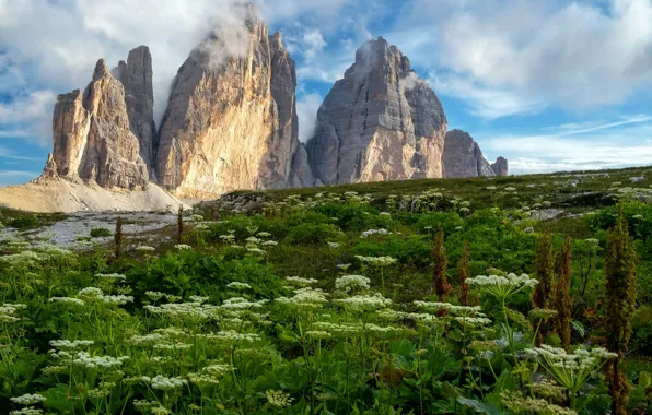 Italy, dolomites, the three peaks of lavaredo