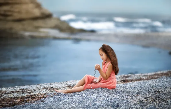 Picture girl, shore, pebbles
