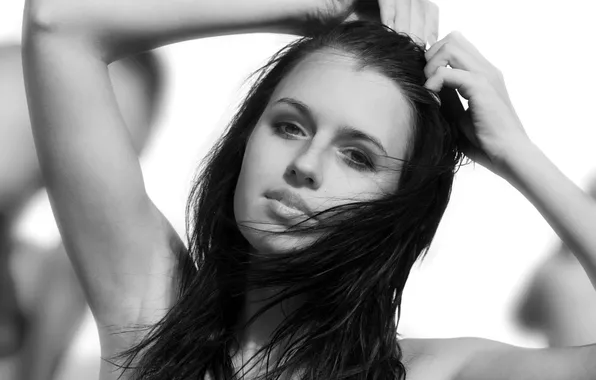 Girl, the wind, black and white