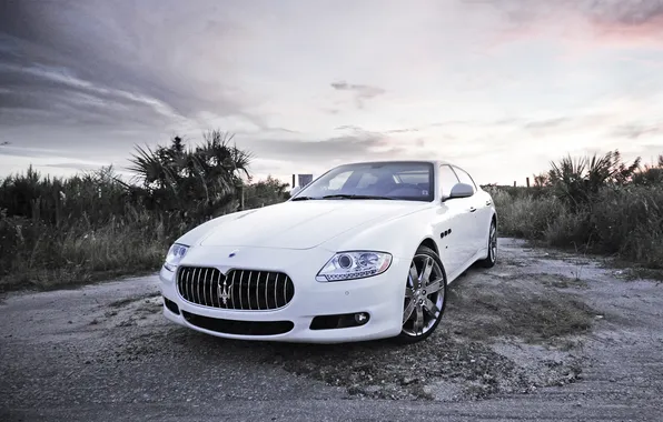 Front view, Maserati, Maserati Quattroporte