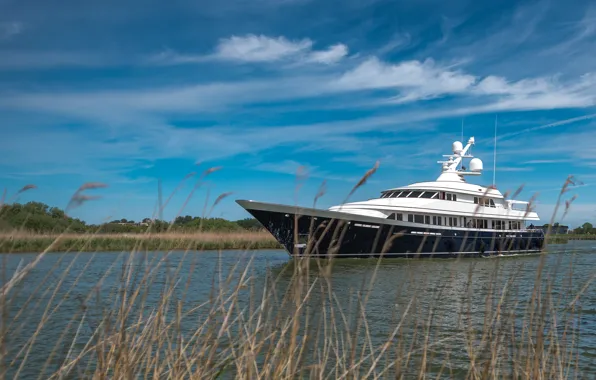 Yacht, Aurora, luxury yacht, company Feadship