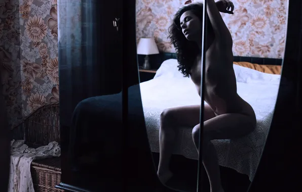Mirror, bed, wardrobe