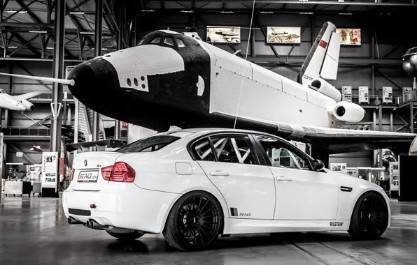 Picture white, BMW, BMW, white, shuttle, e92, museum, Shuttle. Museum