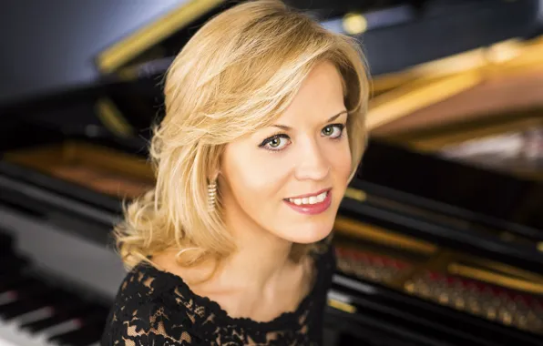 Smile, blonde, beauty, brown-eyed, pianist, Steinway & Sons, Olga Kern, Olga Kern