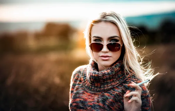 Girl, smoking, photo, blue eyes, model, lips, cigarette, face