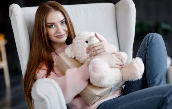 Girl, jeans, bear