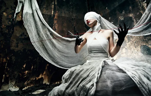 Picture woman, scissors, creepy, bandages, cloth, thread, black hands