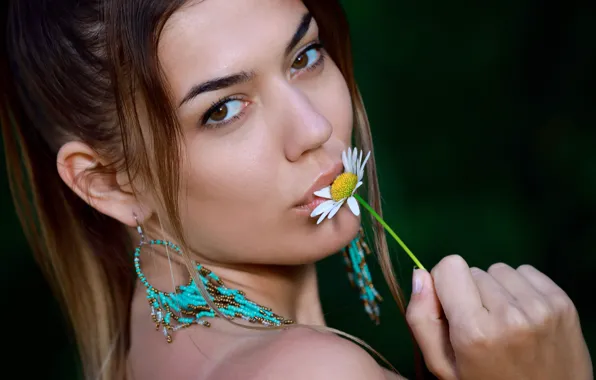 Eyes, look, hair, hand, earrings, Daisy, shoulder, Maddison