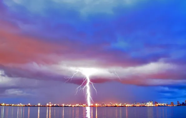 Clouds, the city, Lightning