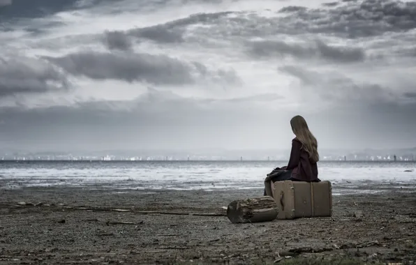Picture sea, girl, suitcase