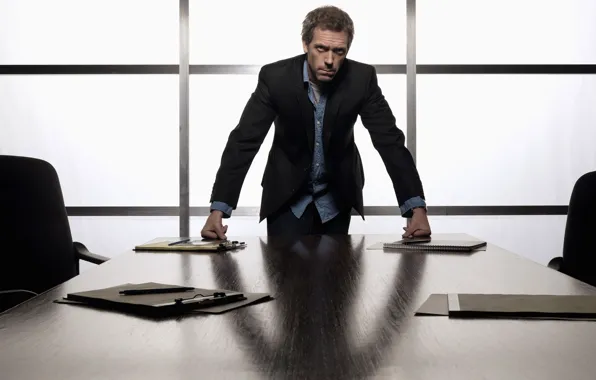 Picture table, Hugh Laurie, hugh laurie