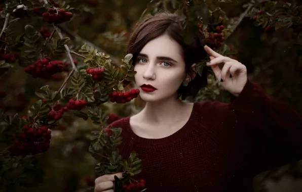 Picture leaves, branches, pose, berries, portrait, makeup, garden, hairstyle