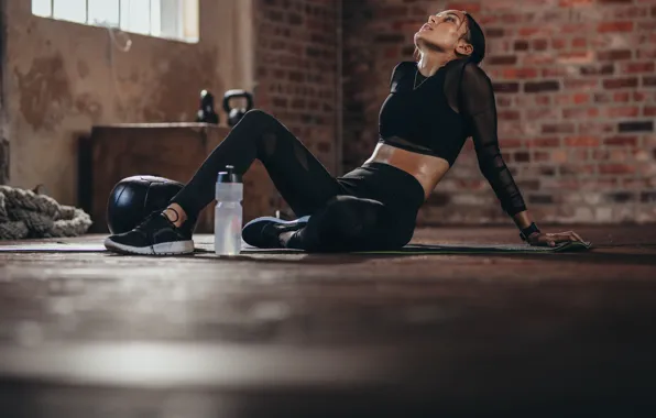 Picture woman, fitness, perspiration, tiredness