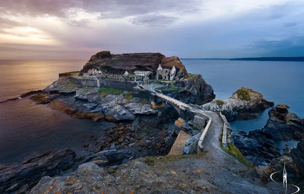 Picture France, Brittany, Roscanvel, The illot des Capuçins