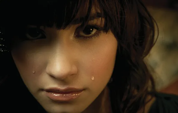 Picture sadness, tears, Demi Lovato