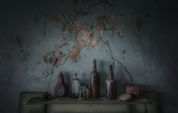 Picture background, wall, bottle