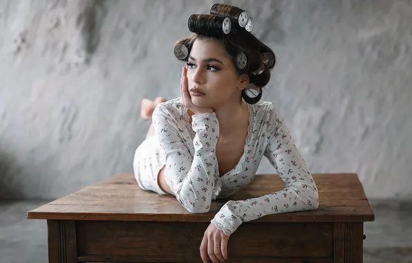 Girl, pose, hands, on the table, curler, Victor Uglov, Elizaveta Kupavtseva