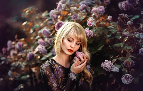 Girl, flowers, mood, roses, makeup, Judy Goldammer, photographer Melanie Dietze
