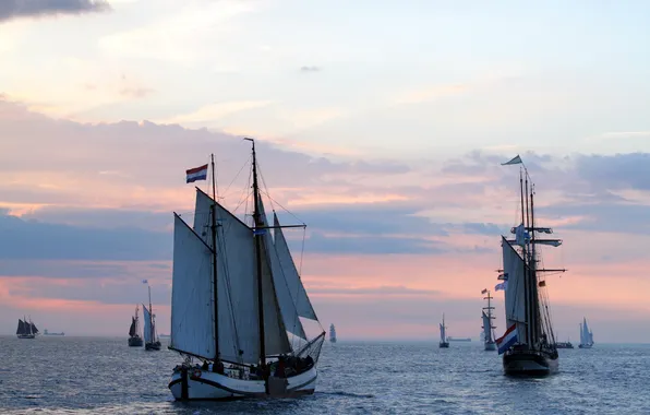 Picture SEA, HORIZON, The OCEAN, The SKY, SHIPS, MAST, SAILS, SUNSET