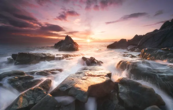 Picture sea, the sky, the sun, clouds, light, sunset, stones, rocks