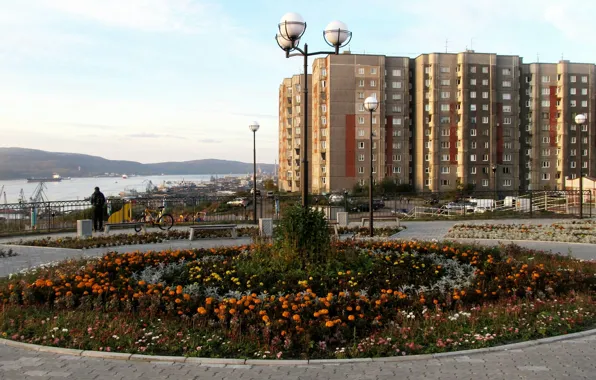 Flowers, the city, Park, people, the fence, building, day, lantern