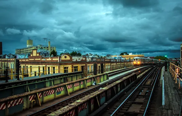 Picture the city, railroad, NYC