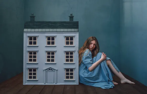 Girl, house, house