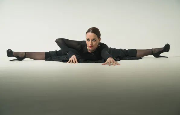 Picture girl, face, stretching