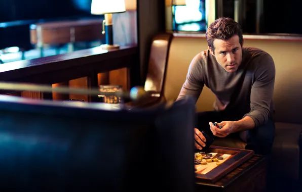 Ryan Reynolds, photoshoot, Esquire, photographer John Russo