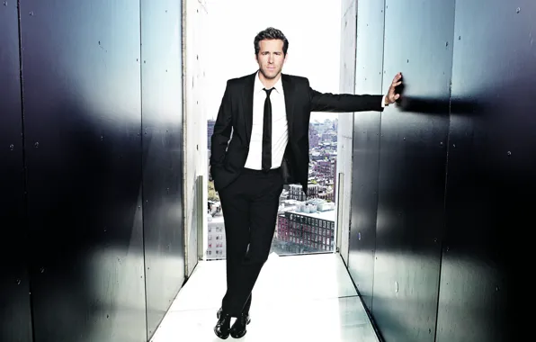 Look, costume, male, Ryan Reynolds