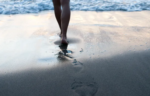 Sand, sea, feet