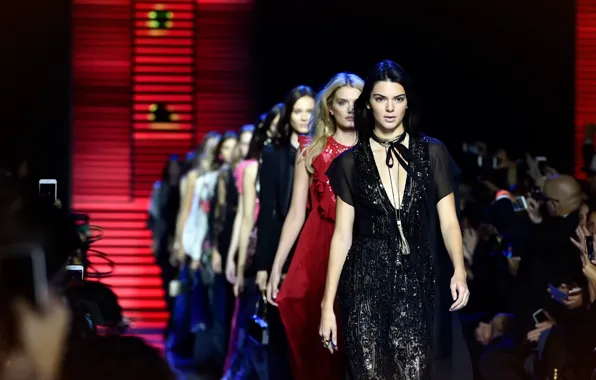Picture model, the show, Kendall Jenner, Kendall Jenner, Paris Fashion Week